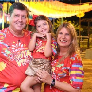 Os Influentes encerram o Carnaval Santa Vitória 2018 com mistura de ritmos (30) Os Influentes encerram o Carnaval Santa Vitória 2018 com mistura de ritmos (30)