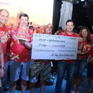 Os Influentes encerram o Carnaval Santa Vitória 2018 com mistura de ritmos (45) Os Influentes encerram o Carnaval Santa Vitória 2018 com mistura de ritmos (45)