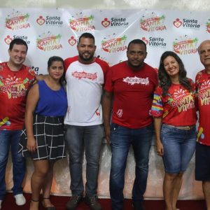 Os Influentes encerram o Carnaval Santa Vitória 2018 com mistura de ritmos (68) Os Influentes encerram o Carnaval Santa Vitória 2018 com mistura de ritmos (68)
