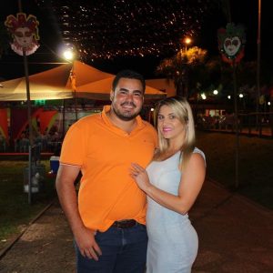 Praça lotada no primeiro dia do Carnaval Santa Vitória 2018 (11) Praça lotada no primeiro dia do Carnaval Santa Vitória 2018 (11)