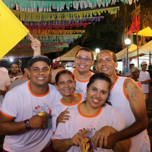 Praça lotada no primeiro dia do Carnaval Santa Vitória 2018 (115) Praça lotada no primeiro dia do Carnaval Santa Vitória 2018 (115)