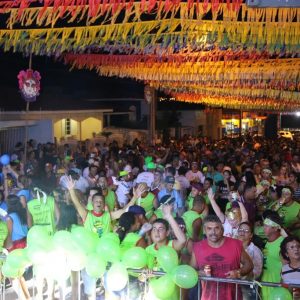Praça lotada no primeiro dia do Carnaval Santa Vitória 2018 (116) Praça lotada no primeiro dia do Carnaval Santa Vitória 2018 (116)