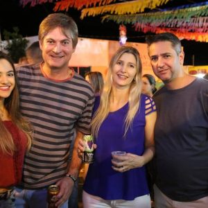 Praça lotada no primeiro dia do Carnaval Santa Vitória 2018 (121) Praça lotada no primeiro dia do Carnaval Santa Vitória 2018 (121)
