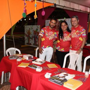 Praça lotada no primeiro dia do Carnaval Santa Vitória 2018 (14) Praça lotada no primeiro dia do Carnaval Santa Vitória 2018 (14)