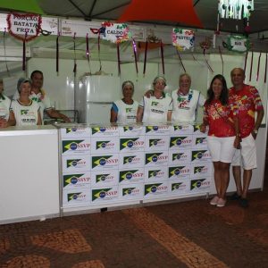 Praça lotada no primeiro dia do Carnaval Santa Vitória 2018 (15) Praça lotada no primeiro dia do Carnaval Santa Vitória 2018 (15)