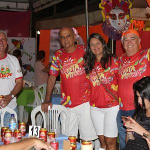 Praça lotada no primeiro dia do Carnaval Santa Vitória 2018 (19) Praça lotada no primeiro dia do Carnaval Santa Vitória 2018 (19)