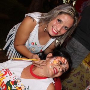 Praça lotada no primeiro dia do Carnaval Santa Vitória 2018 (21) Praça lotada no primeiro dia do Carnaval Santa Vitória 2018 (21)