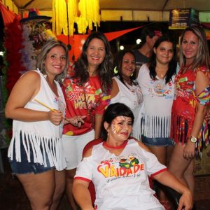 Praça lotada no primeiro dia do Carnaval Santa Vitória 2018 (22) Praça lotada no primeiro dia do Carnaval Santa Vitória 2018 (22)