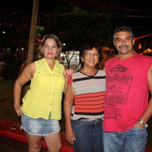 Praça lotada no primeiro dia do Carnaval Santa Vitória 2018 (27) Praça lotada no primeiro dia do Carnaval Santa Vitória 2018 (27)