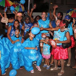 Praça lotada no primeiro dia do Carnaval Santa Vitória 2018 (36) Praça lotada no primeiro dia do Carnaval Santa Vitória 2018 (36)