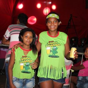 Praça lotada no primeiro dia do Carnaval Santa Vitória 2018 (51) Praça lotada no primeiro dia do Carnaval Santa Vitória 2018 (51)