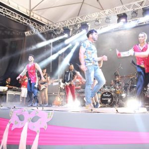 Praça lotada no primeiro dia do Carnaval Santa Vitória 2018 (69) Praça lotada no primeiro dia do Carnaval Santa Vitória 2018 (69)