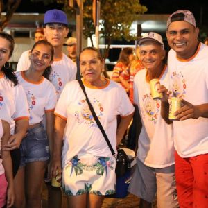 Praça lotada no primeiro dia do Carnaval Santa Vitória 2018 (81) Praça lotada no primeiro dia do Carnaval Santa Vitória 2018 (81)