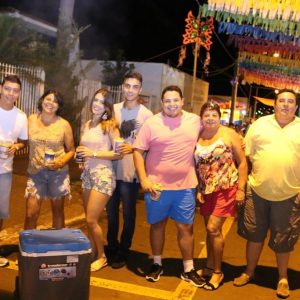Praça lotada no primeiro dia do Carnaval Santa Vitória 2018 (89) Praça lotada no primeiro dia do Carnaval Santa Vitória 2018 (89)