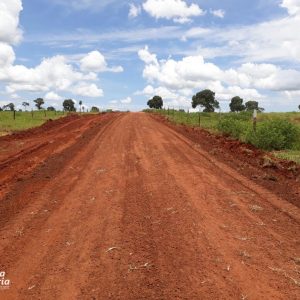Prefeitura continua o trabalho de recuperação das estradas rurais Prefeitura continua o trabalho de recuperação das estradas rurais