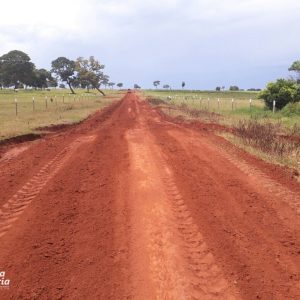 Prefeitura continua o trabalho de recuperação das estradas rurais Prefeitura continua o trabalho de recuperação das estradas rurais
