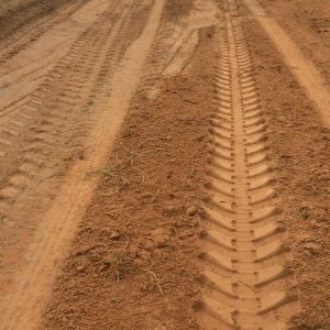 Prefeitura continua o trabalho de recuperação das estradas rurais Prefeitura continua o trabalho de recuperação das estradas rurais