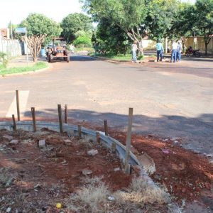 Prefeitura de Santa Vitória inicia serviço de melhoria de meio-fio na cidade (3) Prefeitura de Santa Vitória inicia serviço de melhoria de meio-fio na cidade (3)