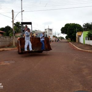 Prefeitura e comunidade mobilizam mutirão de limpeza no distrito de Chaveslândia para reforçar combate contra a Dengue (16) Prefeitura e comunidade mobilizam mutirão de limpeza no distrito de Chaveslândia para reforçar combate contra a Dengue (16)