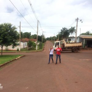 Prefeitura e comunidade mobilizam mutirão de limpeza no distrito de Chaveslândia para reforçar combate contra a Dengue (24) Prefeitura e comunidade mobilizam mutirão de limpeza no distrito de Chaveslândia para reforçar combate contra a Dengue (24)