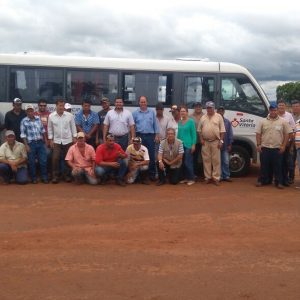 Prefeitura e comunidade mobilizam mutirão de limpeza no distrito de Chaveslândia para reforçar combate contra a Dengue (26) Prefeitura e comunidade mobilizam mutirão de limpeza no distrito de Chaveslândia para reforçar combate contra a Dengue (26)