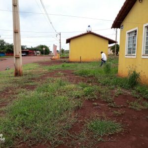 Prefeitura e comunidade mobilizam mutirão de limpeza no distrito de Chaveslândia para reforçar combate contra a Dengue (3) Prefeitura e comunidade mobilizam mutirão de limpeza no distrito de Chaveslândia para reforçar combate contra a Dengue (3)