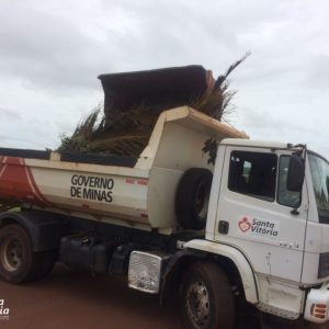 Prefeitura e comunidade mobilizam mutirão de limpeza no distrito de Chaveslândia para reforçar combate contra a Dengue (31) Prefeitura e comunidade mobilizam mutirão de limpeza no distrito de Chaveslândia para reforçar combate contra a Dengue (31)