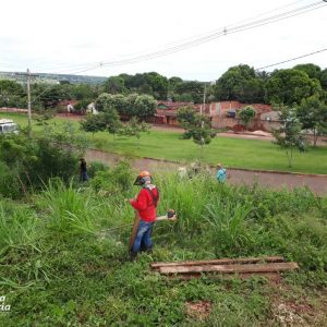 Prefeitura e comunidade mobilizam mutirão de limpeza no distrito de Chaveslândia para reforçar combate contra a Dengue (6) Prefeitura e comunidade mobilizam mutirão de limpeza no distrito de Chaveslândia para reforçar combate contra a Dengue (6)