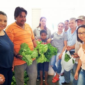 Distribuição da produção nas escolas municipais e estaduais e nas entidades filantrópicas – CRAS Distribuição da produção nas escolas municipais e estaduais e nas entidades filantrópicas - CRAS