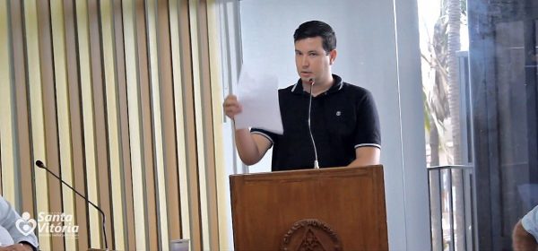 Secretário-Municipal-de-Administração-e-RH-e-Presidente-da-Comissão-Organizadora-do-Carnaval-Santa-Vitória-2018,-Fernando-Bonito