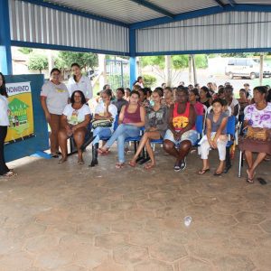 CRAS Geni Braga da Silva realiza reuniões mensais com os beneficiários do Programa Bolsa Família CRAS Geni Braga da Silva realiza reuniões mensais com os beneficiários do Programa Bolsa Família