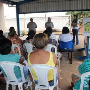 CRAS Geni Braga da Silva realiza reuniões mensais com os beneficiários do Programa Bolsa Família CRAS Geni Braga da Silva realiza reuniões mensais com os beneficiários do Programa Bolsa Família
