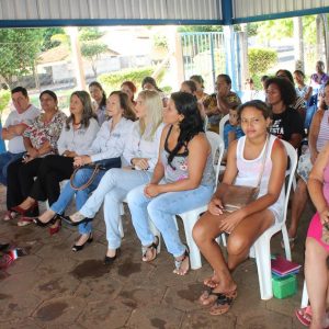CRAS Geni Braga da Silva realiza reuniões mensais com os beneficiários do Programa Bolsa Família CRAS Geni Braga da Silva realiza reuniões mensais com os beneficiários do Programa Bolsa Família