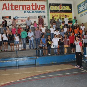 Estudantes de Santa Vitória e autoridades participam da abertura do JEMG (10)