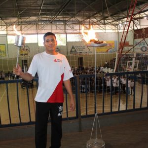 Estudantes de Santa Vitória e autoridades participam da abertura do JEMG (13)