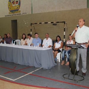 Estudantes de Santa Vitória e autoridades participam da abertura do JEMG (15)