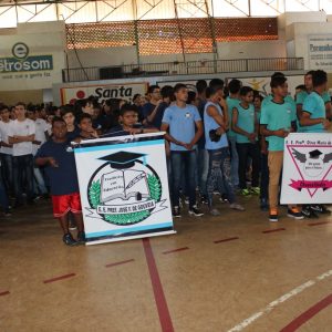 Estudantes de Santa Vitória e autoridades participam da abertura do JEMG (3)