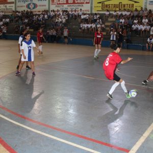 Estudantes de Santa Vitória e autoridades participam da abertura do JEMG (32)
