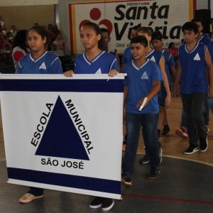 Estudantes de Santa Vitória e autoridades participam da abertura do JEMG (4)