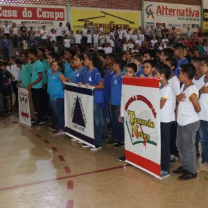 Estudantes de Santa Vitória e autoridades participam da abertura do JEMG (9)