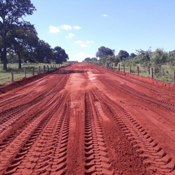 Prefeitura de Santa Vitória segue intensificando as melhorias nas estradas rurais de Santa Vitória