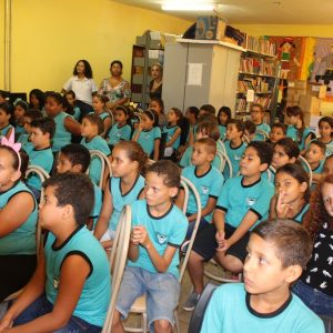 Alunos da Escola Estadual de Chaveslândia assistem filme “WALL-E” orientados pela RPTE e Secretarias Municipais (8)