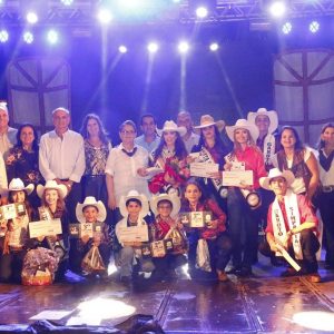 Prefeito e Primeira-Dama prestigiam o tradicional Concurso Garoto e Garota Exposanta 2018 (107) Prefeito e Primeira-Dama prestigiam o tradicional Concurso Garoto e Garota Exposanta 2018 (107)