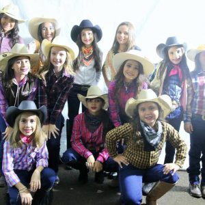 Prefeito e Primeira-Dama prestigiam o tradicional Concurso Garoto e Garota Exposanta 2018 (85) Prefeito e Primeira-Dama prestigiam o tradicional Concurso Garoto e Garota Exposanta 2018 (85)