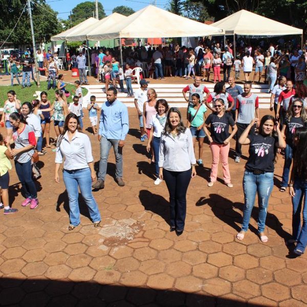 Prefeitura de Santa Vitória realiza Projeto Ação e Cidadania na Praça Marcos Etelvino de Medeiros (19) Prefeitura de Santa Vitória realiza Projeto Ação e Cidadania na Praça Marcos Etelvino de Medeiros (19)