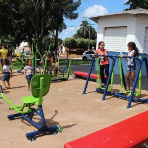 Prefeitura de Santa Vitória realiza Projeto Ação e Cidadania na Praça Marcos Etelvino de Medeiros (33) Prefeitura de Santa Vitória realiza Projeto Ação e Cidadania na Praça Marcos Etelvino de Medeiros (33)