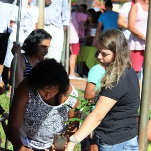 Prefeitura de Santa Vitória realiza Projeto Ação e Cidadania na Praça Marcos Etelvino de Medeiros (73) Prefeitura de Santa Vitória realiza Projeto Ação e Cidadania na Praça Marcos Etelvino de Medeiros (73)