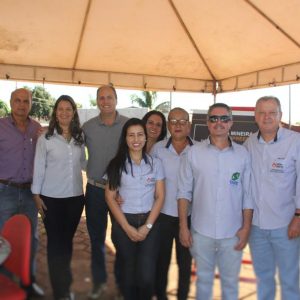 Prefeitura de Santa Vitória realiza Projeto Ação e Cidadania na Praça Marcos Etelvino de Medeiros (74) Prefeitura de Santa Vitória realiza Projeto Ação e Cidadania na Praça Marcos Etelvino de Medeiros (74)
