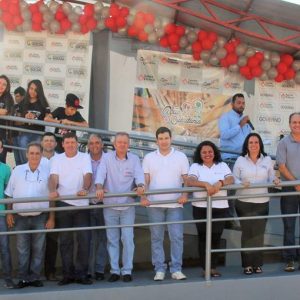 Prefeitura de Santa Vitória realiza Projeto Ação e Cidadania na Praça Marcos Etelvino de Medeiros (77) Prefeitura de Santa Vitória realiza Projeto Ação e Cidadania na Praça Marcos Etelvino de Medeiros (77)