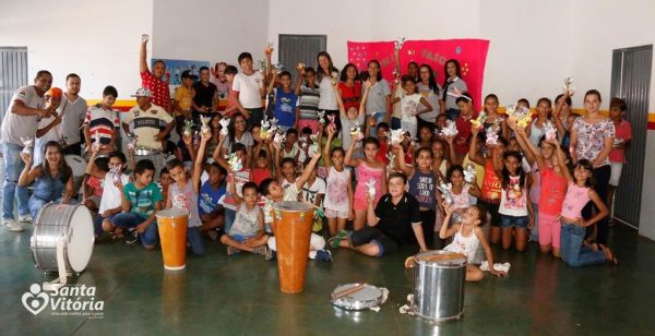 Páscoa com os alunos do projeto Aprendendo a Crescer (7)